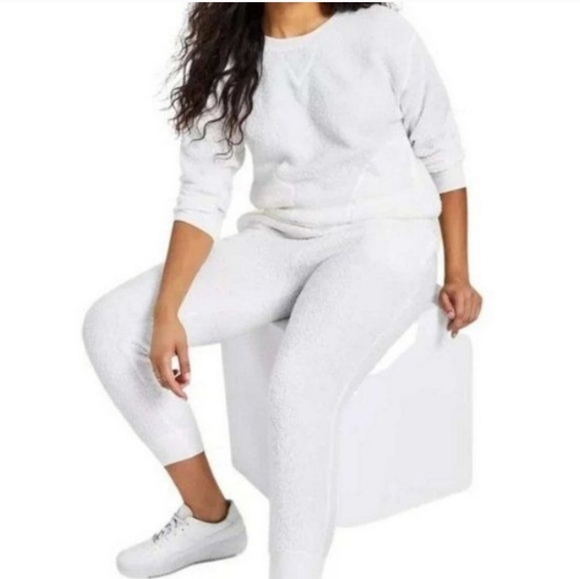 Jenni Intimates Other - Jenni Intimates Sherpa Jogger Set